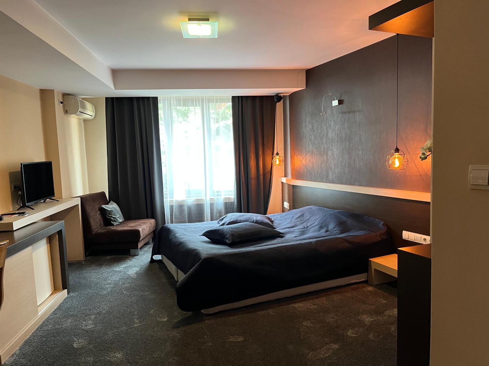 Edi Hotel Sofia Bagian luar foto