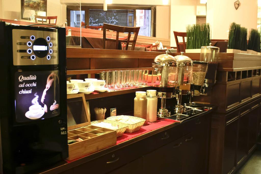 Edi Hotel Sofia Bagian luar foto