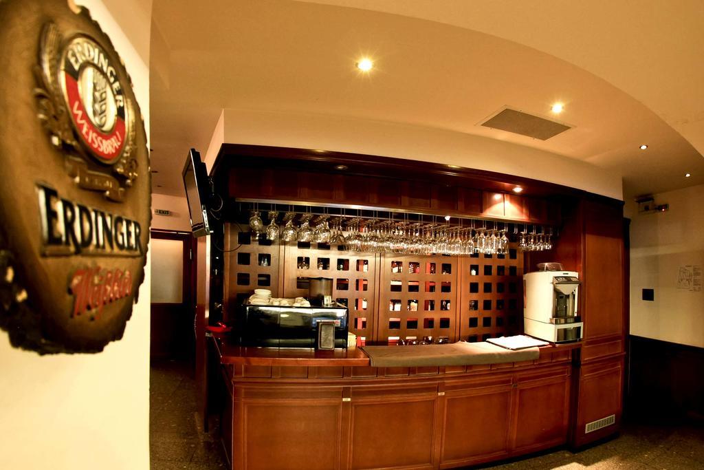 Edi Hotel Sofia Bagian luar foto